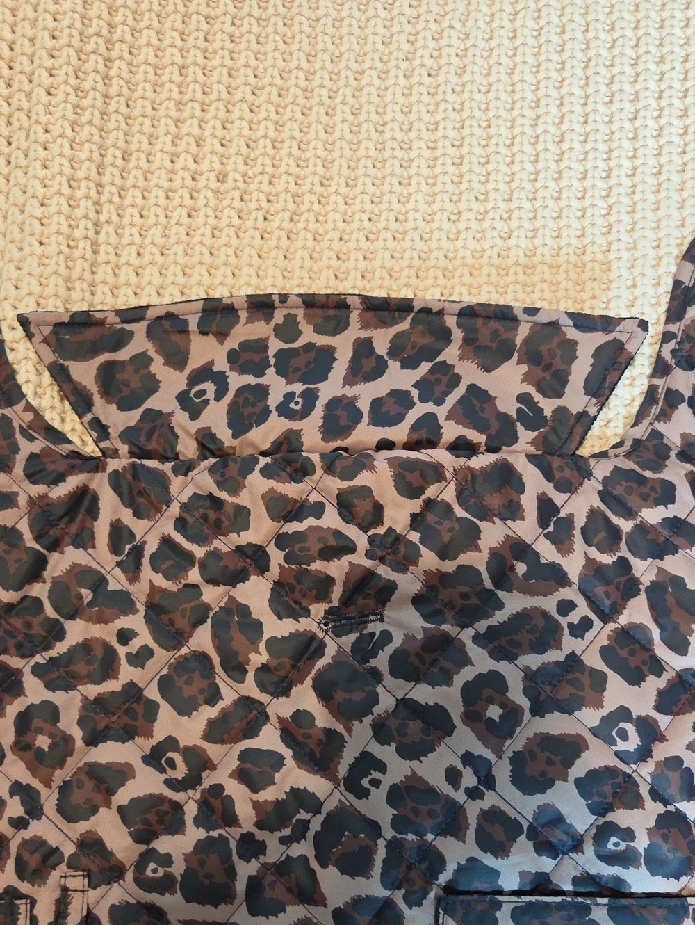 BARBOUR Boulevard Quilted Dog Coat in Dusty Pecan Jaguar Print Size Medium